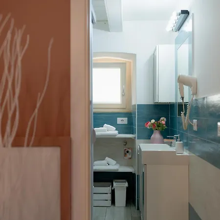 Sassi Sedicidiciotto *